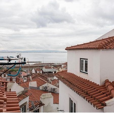 Cosy Alfama Apartment Lisbon Exterior photo